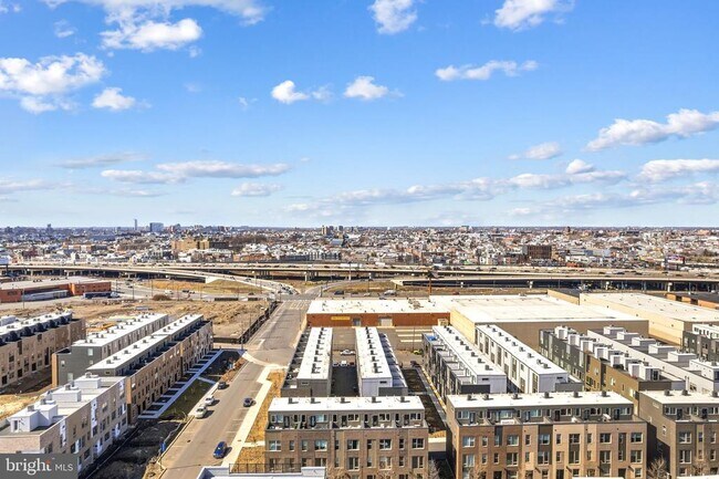 Building Photo - 2006 Northbank Pl