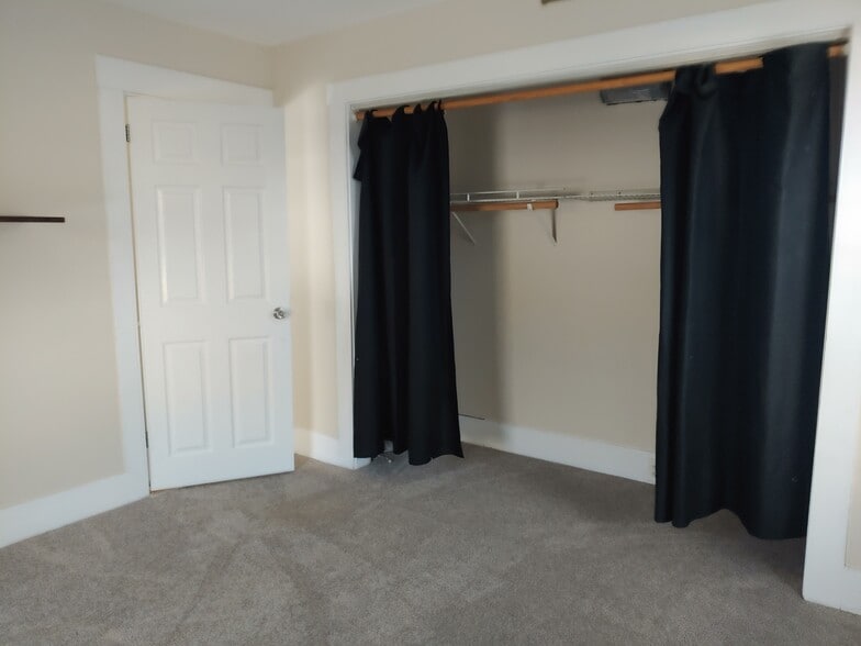 Building Photo - 20 Allen St