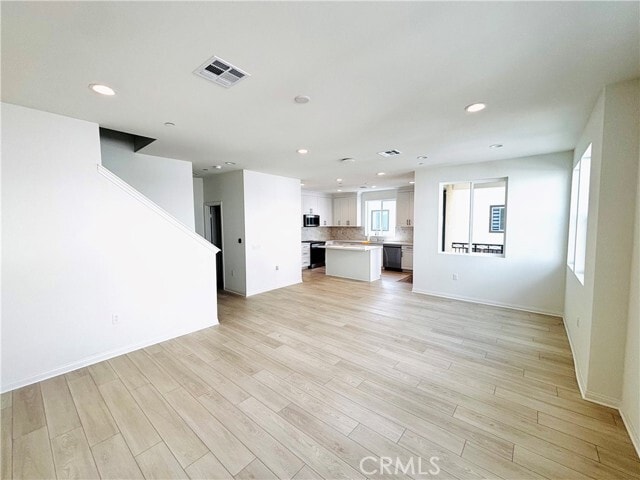 Building Photo - 2450 E Agave St