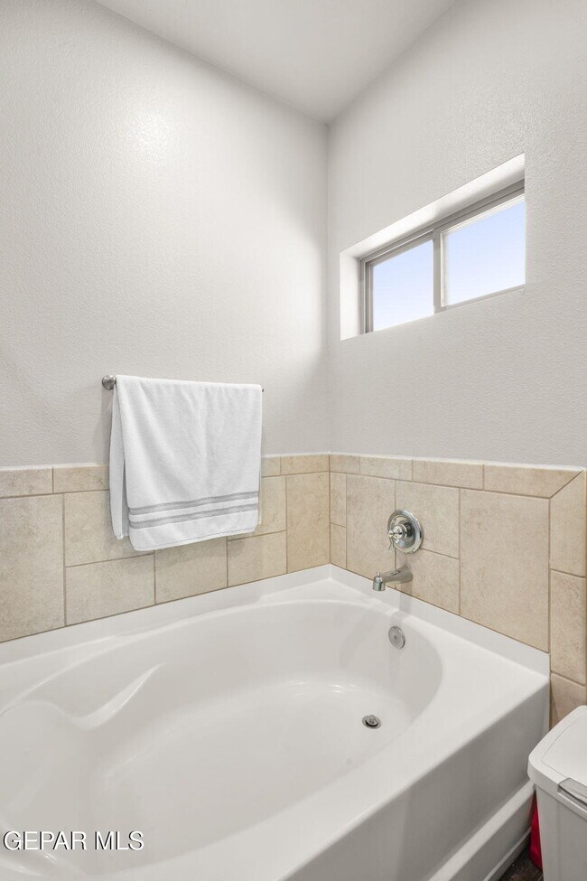 Building Photo - 14820 Mike a Mendoza Ave