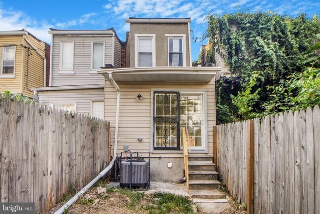 Building Photo - 2231 Orem Ave