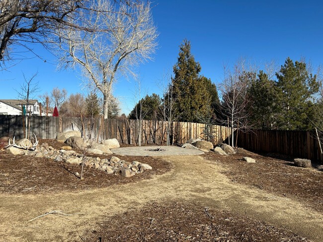 Building Photo - READY FOR MOVE IN - SOUTHWEST RENO