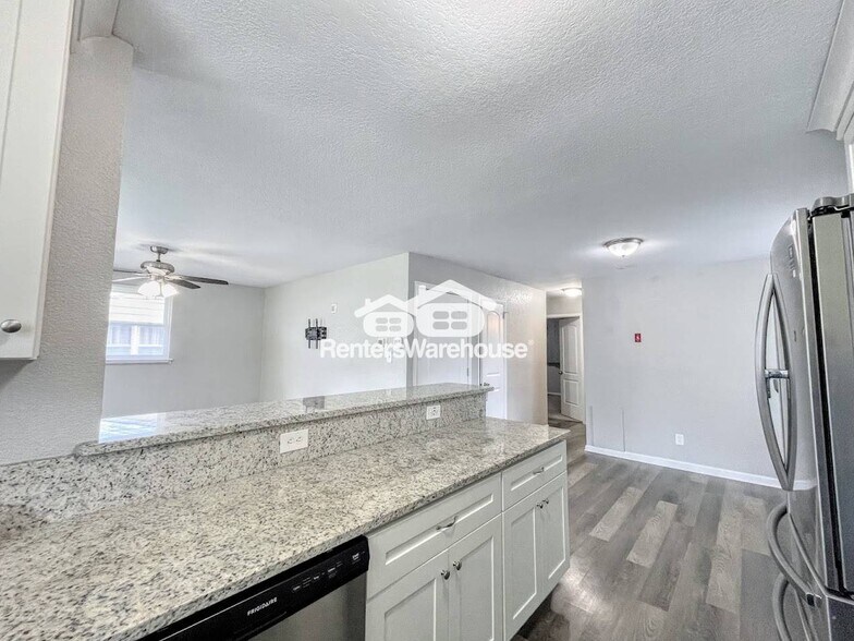 Building Photo - 1407 Yeadon Rd