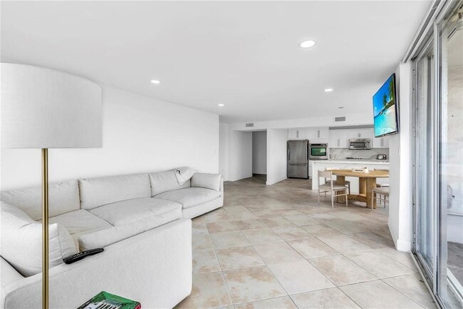 Building Photo - 2750 NE 183rd St