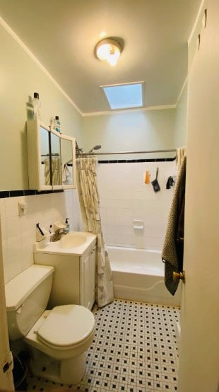 Building Photo - 84 Hollywood Ave