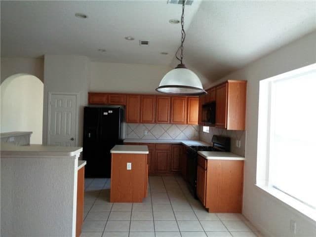 Building Photo - 8164 Hosta Way
