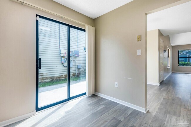 Building Photo - 1711 Bennetts End