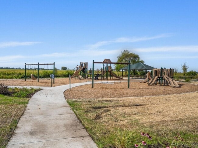 Building Photo - 25715 W Yorkshire Dr