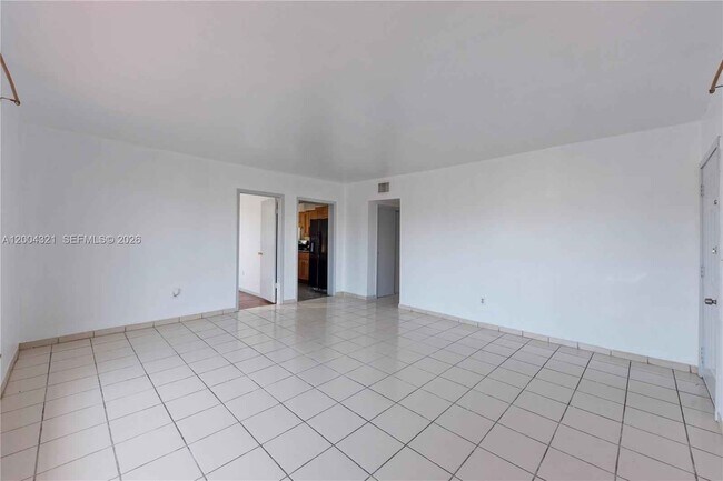 Building Photo - 1255 Marseille Dr