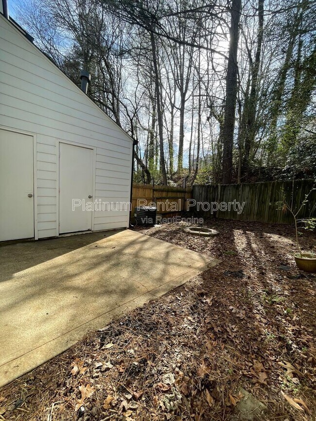 Building Photo - 3575 Kennesaw Station Dr