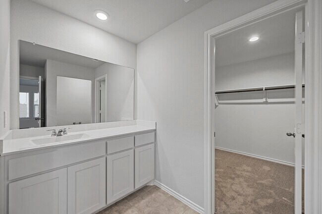 Building Photo - 9504 Drifting Sand Dr