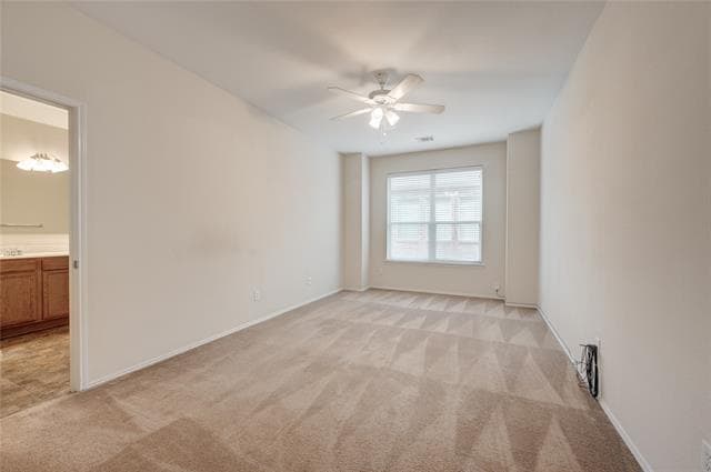 Building Photo - 1415 Ravenwood Dr