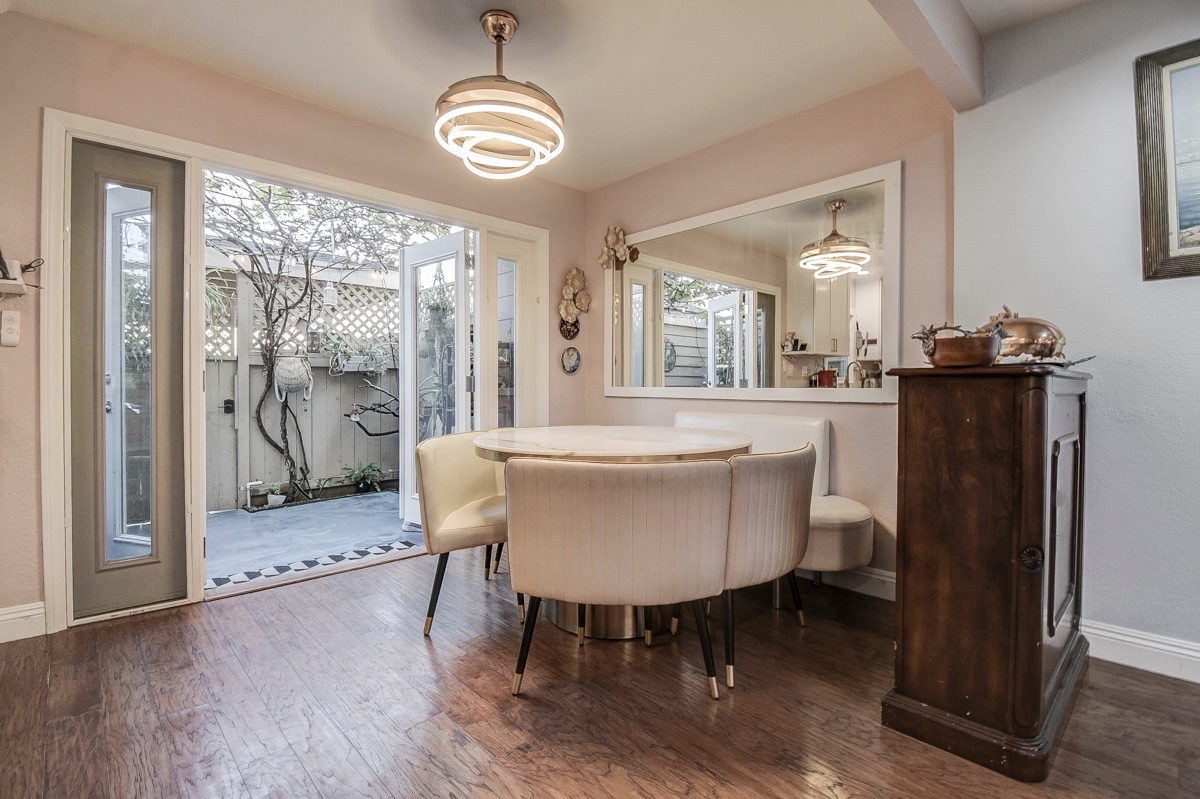 Building Photo - 11 Seamist Ct