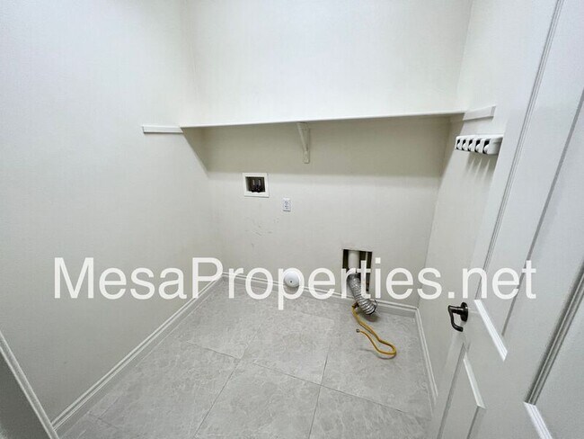 Building Photo - 6646 Whitewell Rd