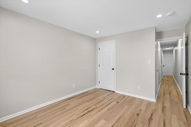 Building Photo - 2532 E Fayette St
