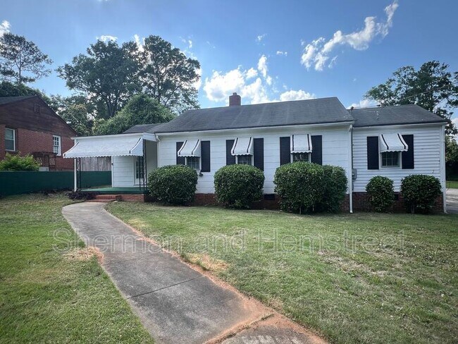 Primary Photo - 922 Bluebird Rd