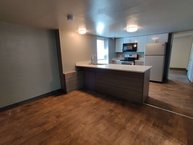 Building Photo - Rental -- Queen Anne