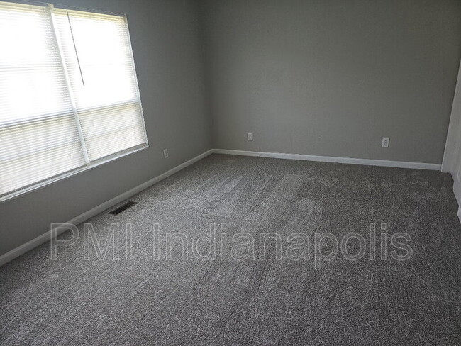 Building Photo - 1811 Winfield Park Dr