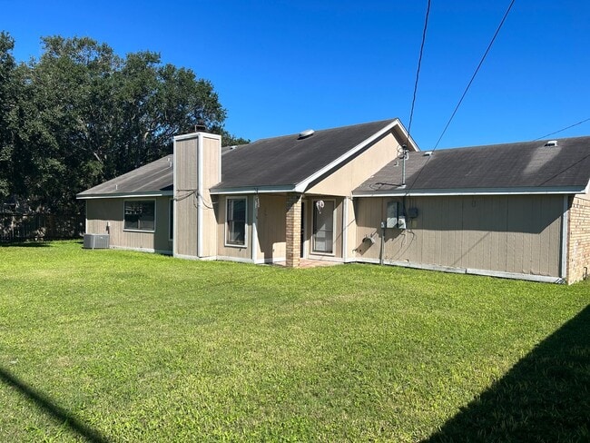 Building Photo - 7101 Premont Dr