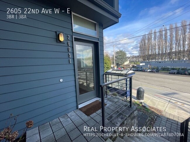 Building Photo - 2605 22nd Ave W