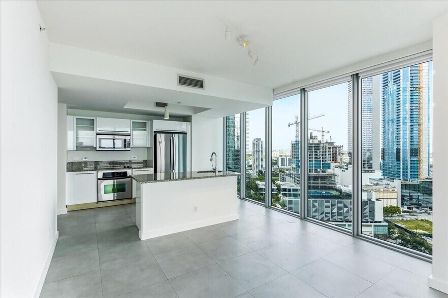 Building Photo - 888 Biscayne Blvd