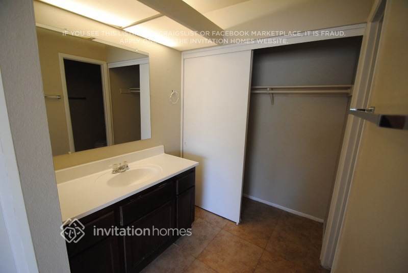 Building Photo - 6627 S 44th St