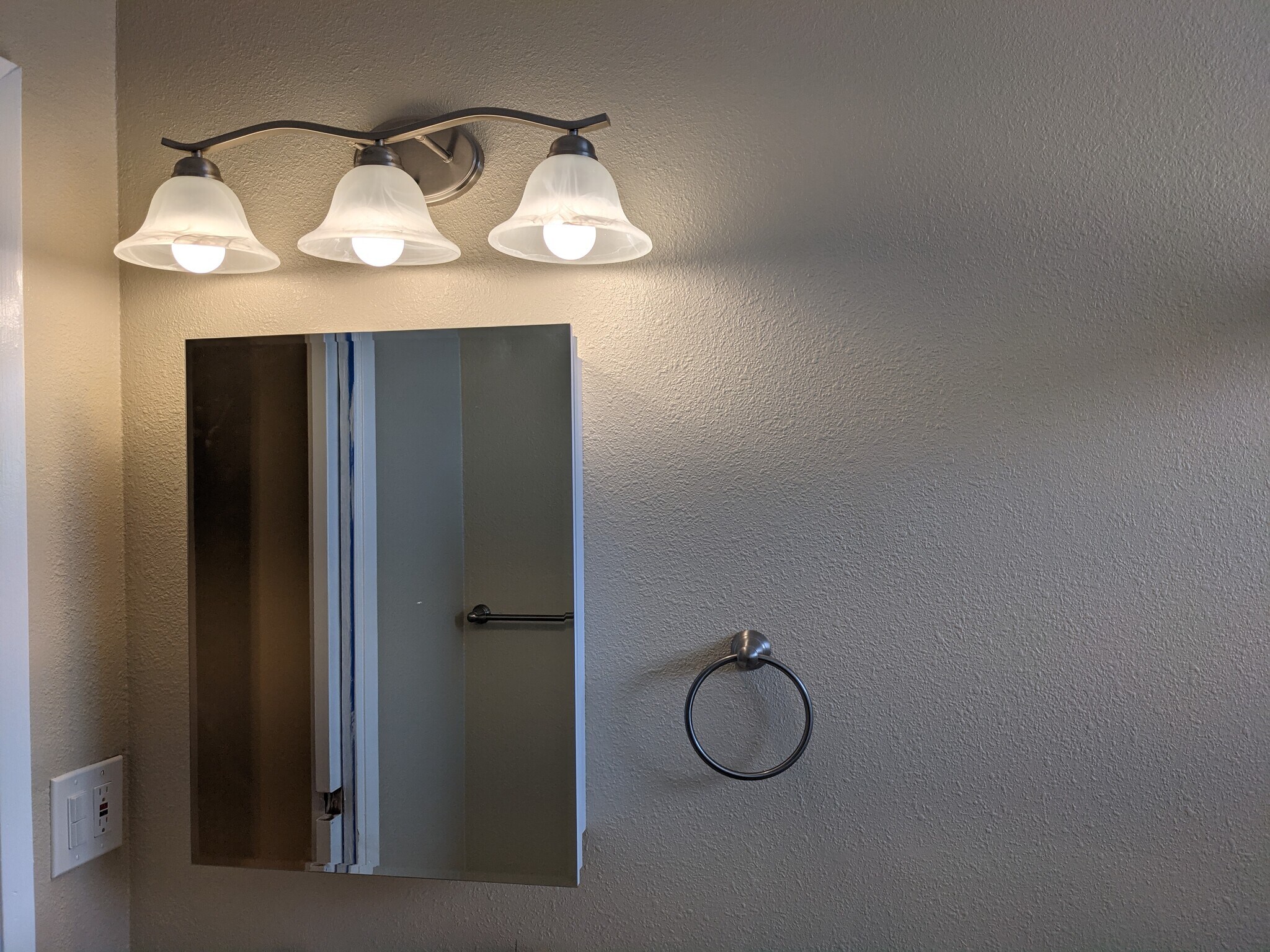 MASTER BATHROOM - 2116 Curtner Ave