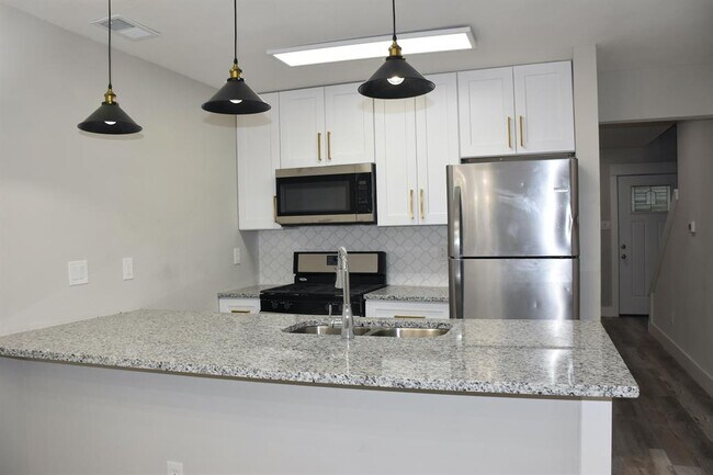 Building Photo - 1814 Rawhide Loop