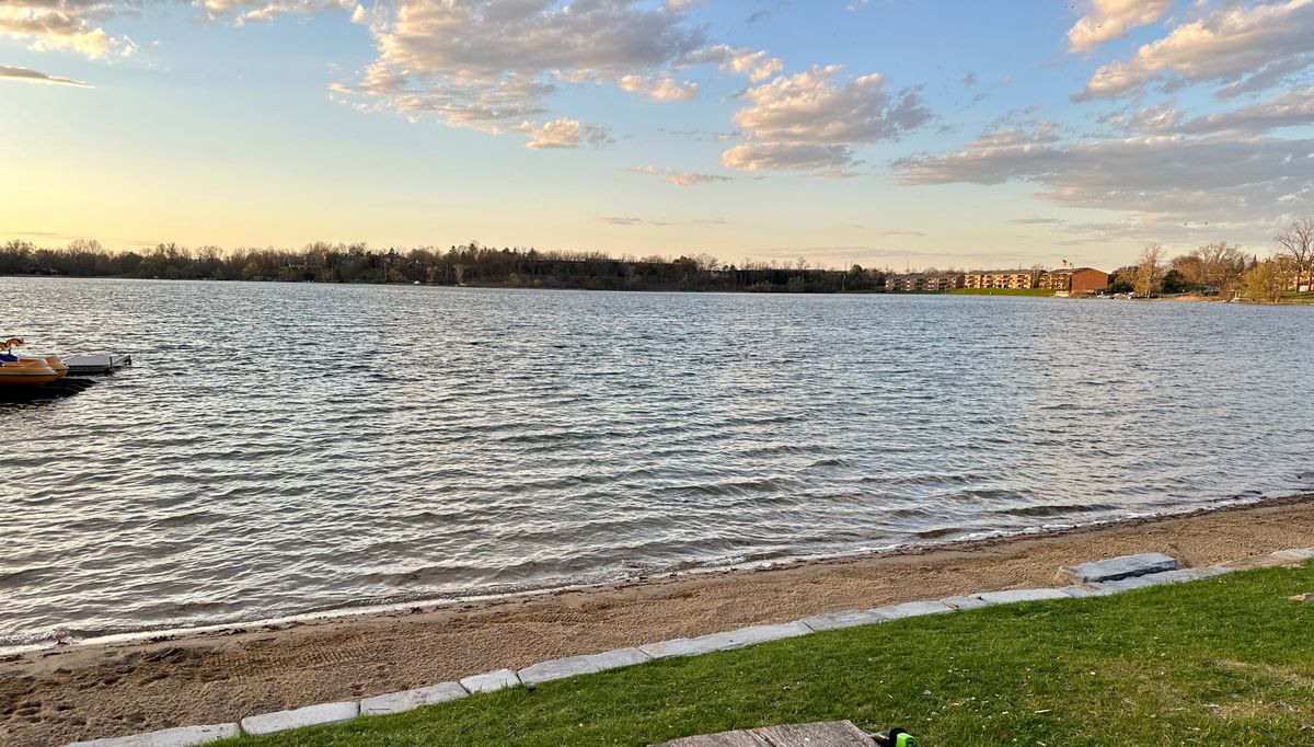 Building Photo - 1700 Hamilton Dr