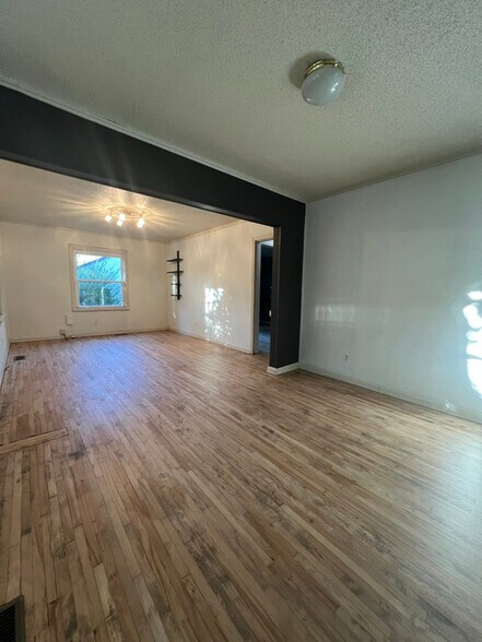Building Photo - 2610 Flamingo Dr
