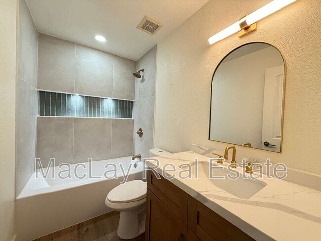 Building Photo - 1720 W Highland St