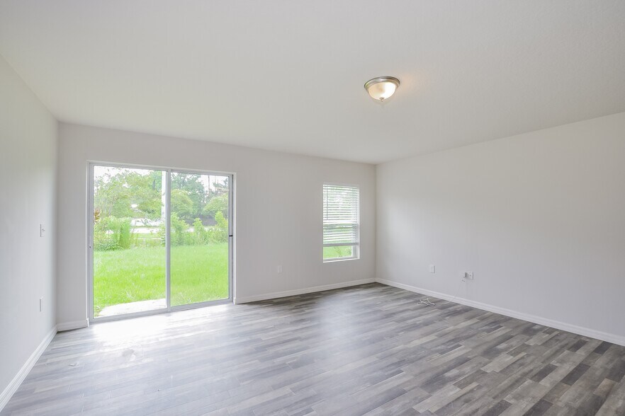 Building Photo - 20 Slipper Orchid Trail E