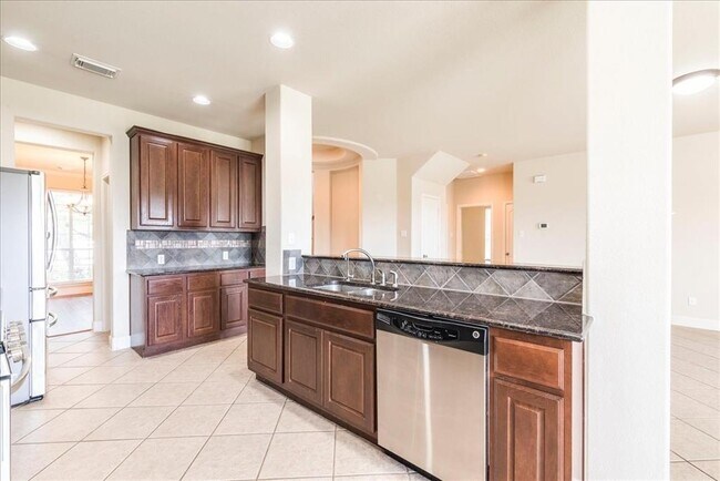 Building Photo - 3831 Aqua Ln