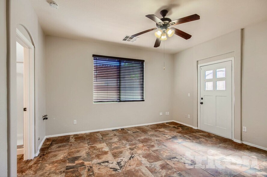 Building Photo - 44131 Kramer Ln