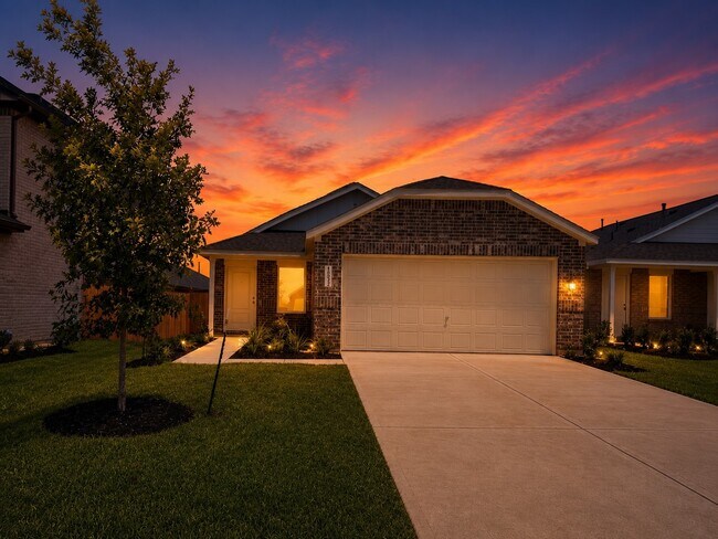 Building Photo - 16822 Spotted Oak Dr