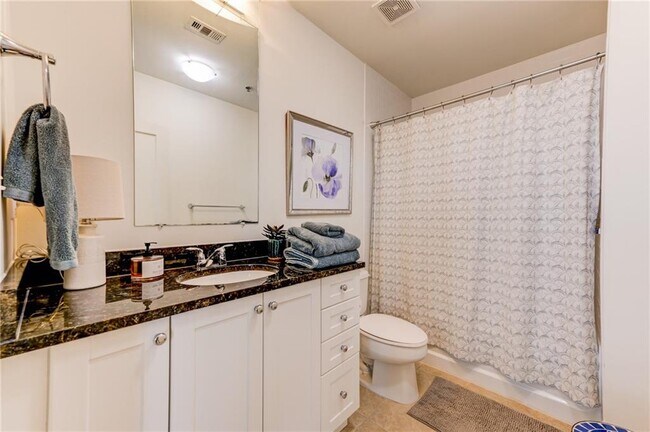 Building Photo - 2795 Peachtree Rd NE