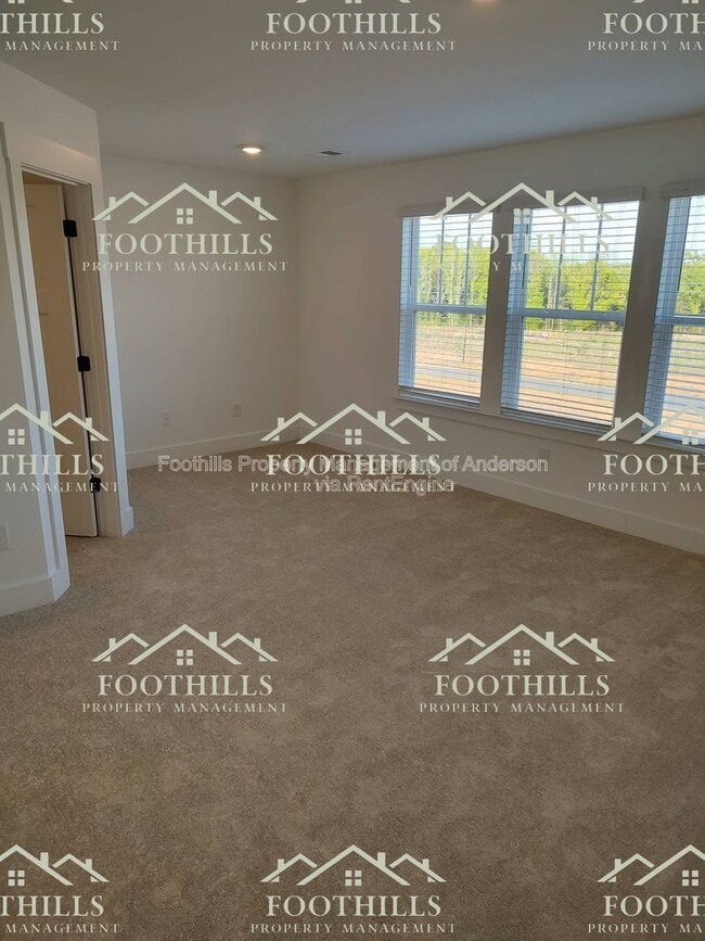 Building Photo - 267 Silo Rdg Dr