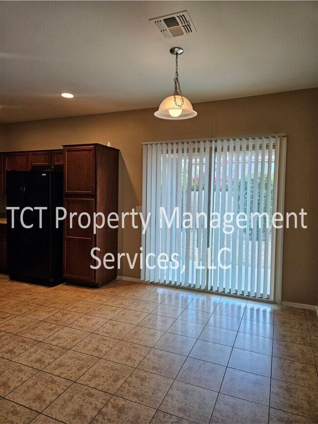 Building Photo - 3 bed/2 bath home in Buckeye
