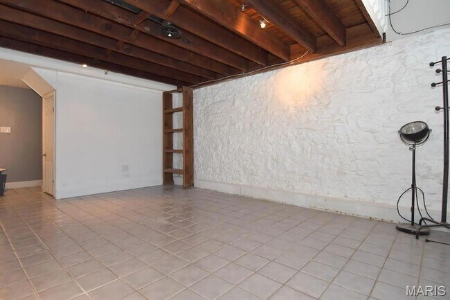 Building Photo - 2350 S 10th St