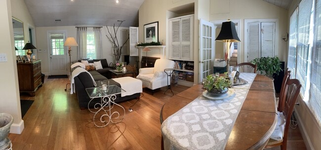 Building Photo - 6 Bradford Rd