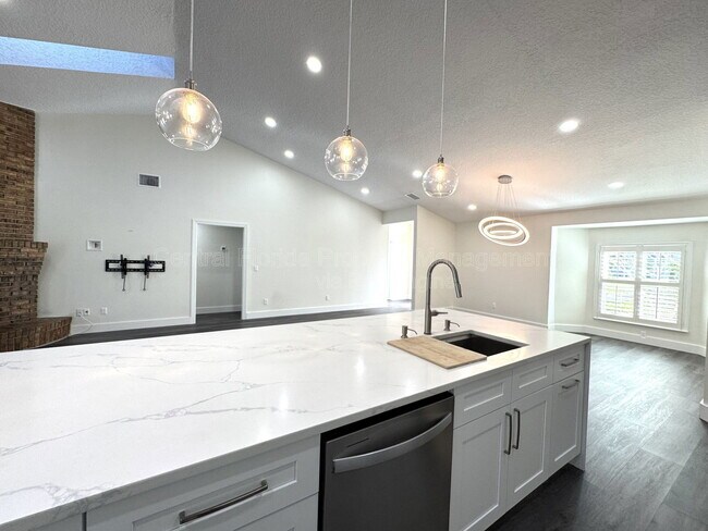 Building Photo - 9943 Bay Vista Estates Blvd