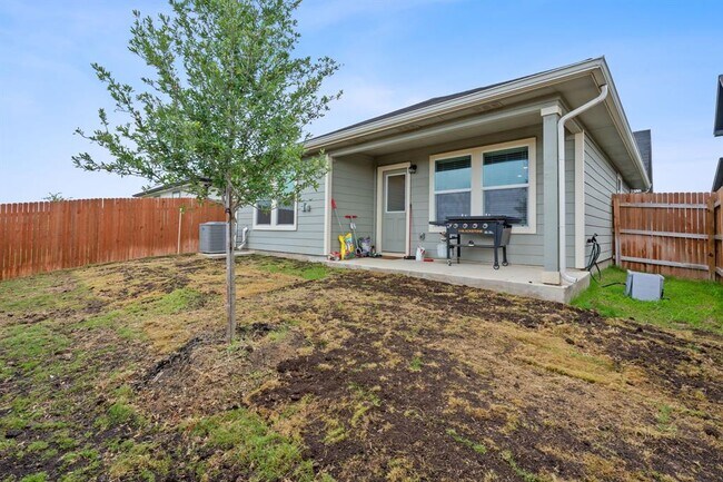 Building Photo - 269 Frogmore Lp