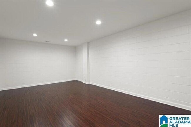 Building Photo - 2106 Montreat Pkwy