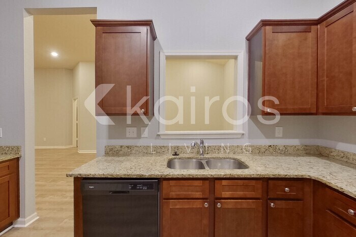 Building Photo - 10685 Bent Brook Dr