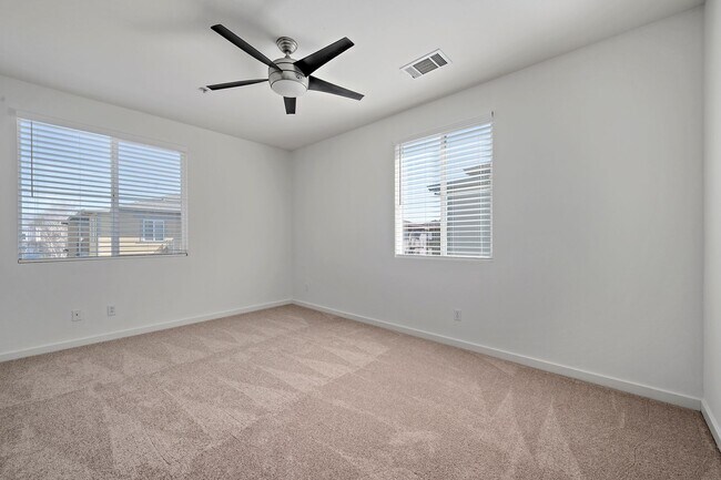 Building Photo - Luxury 2 Bedroom, 2.5 Bath Townhome Near D...