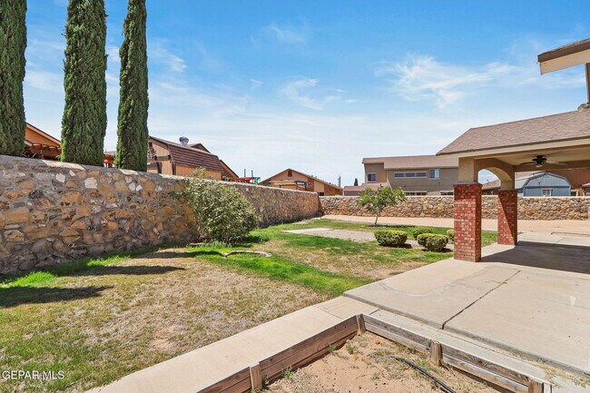 Building Photo - 3141 Fury Point Pl