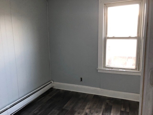 Building Photo - 621 Marshall St