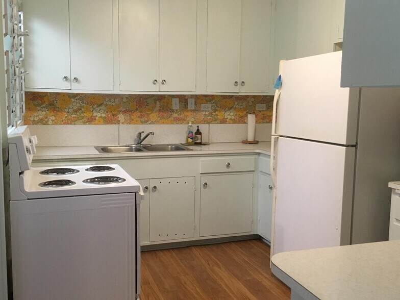 Building Photo - 320 Longley Pl