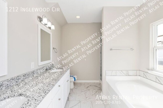 Building Photo - 1212 Inglewood Cir