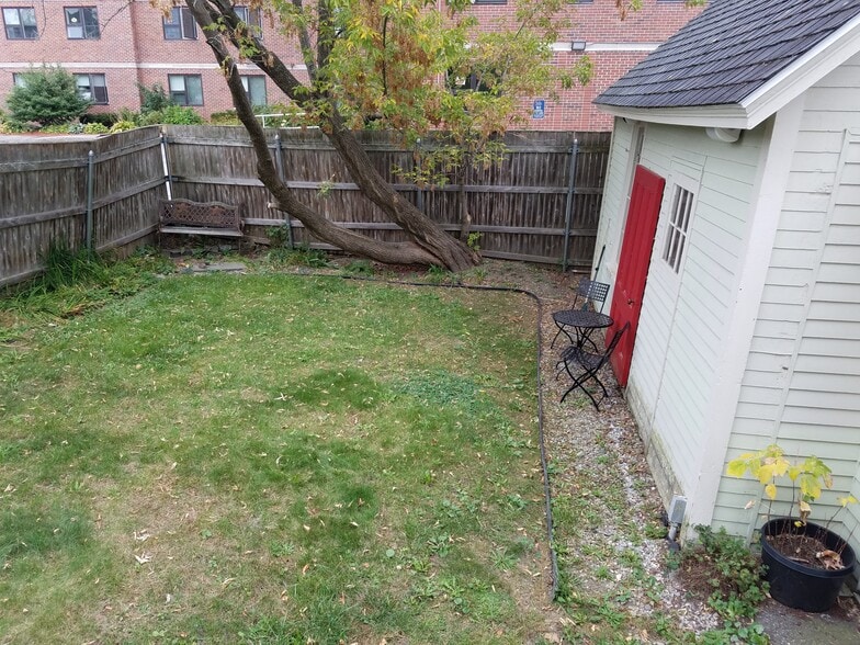 Building Photo - 19 Rogers St